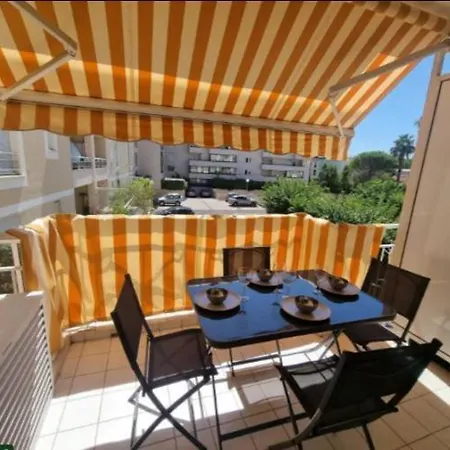 T3 Climatise Avec Piscine Et Plages A Pied