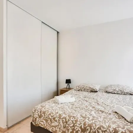 Apartment T3 Climatise Avec Piscine Et Plages A Pied *