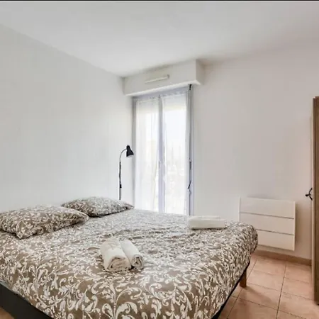 T3 Climatise Avec Piscine Et Plages A Pied Apartment