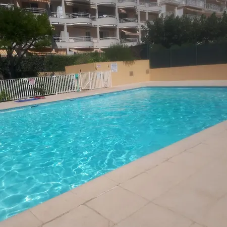 Apartment T3 Climatise Avec Piscine Et Plages A Pied