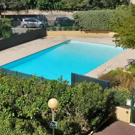 T3 Climatise Avec Piscine Et Plages A Pied *